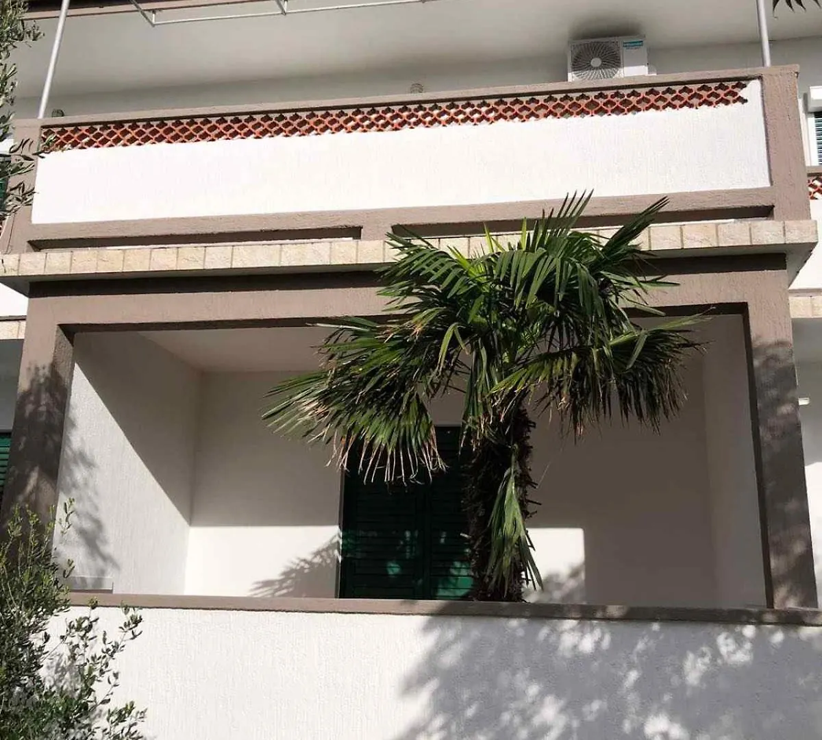 Apartments In Barbat/Insel Rab 17610 Barbat na Rabu